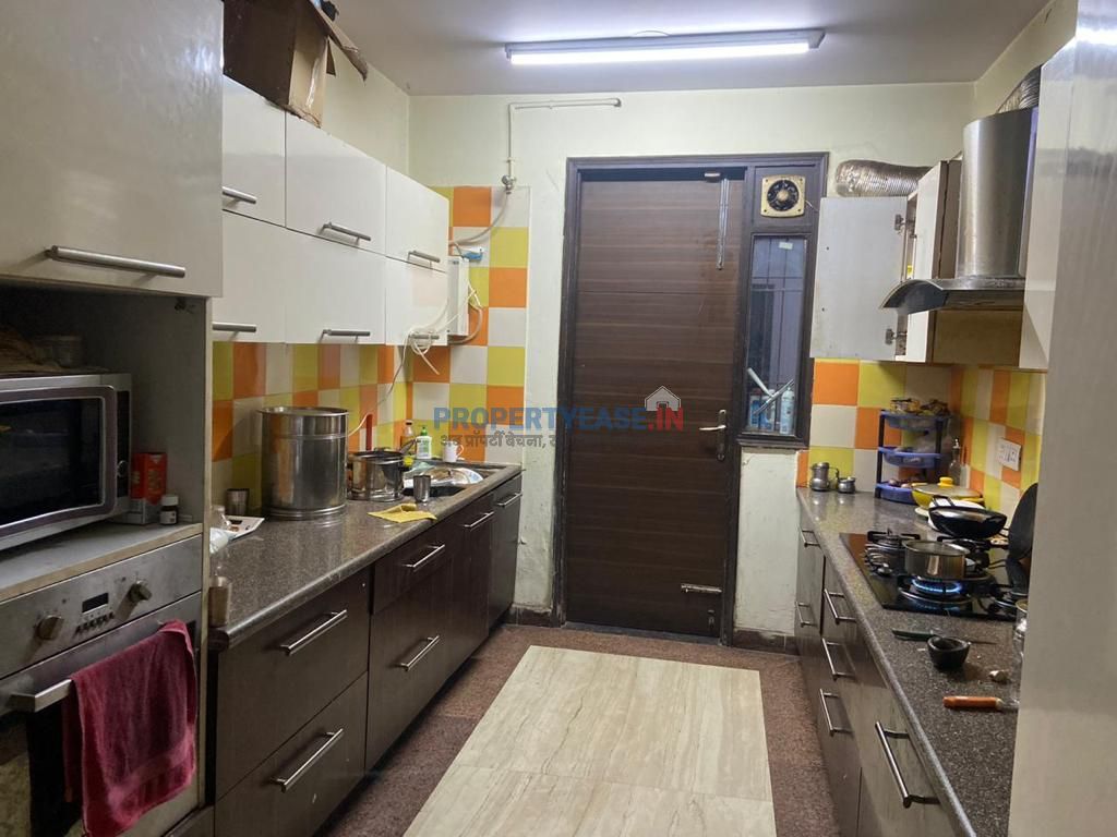 /122 Sq. Feet 
                Residential For  Sale in Indore}