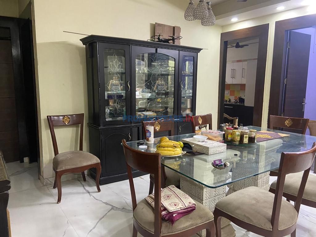 /122 Sq. Feet 
                Residential For  Sale in Indore}