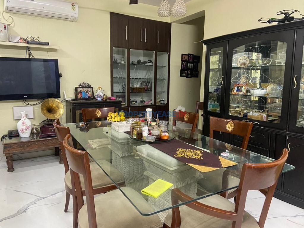 /122 Sq. Feet 
                Residential For  Sale in Indore}